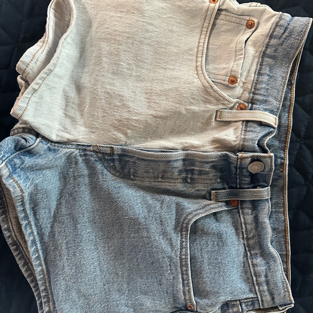 Stylish Blue and White Levi’s Denim Shorts
